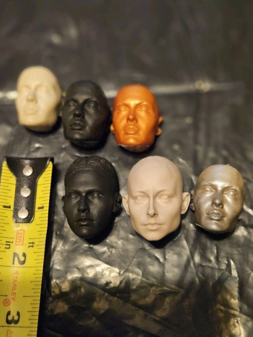 Resin heads for mixed media projects